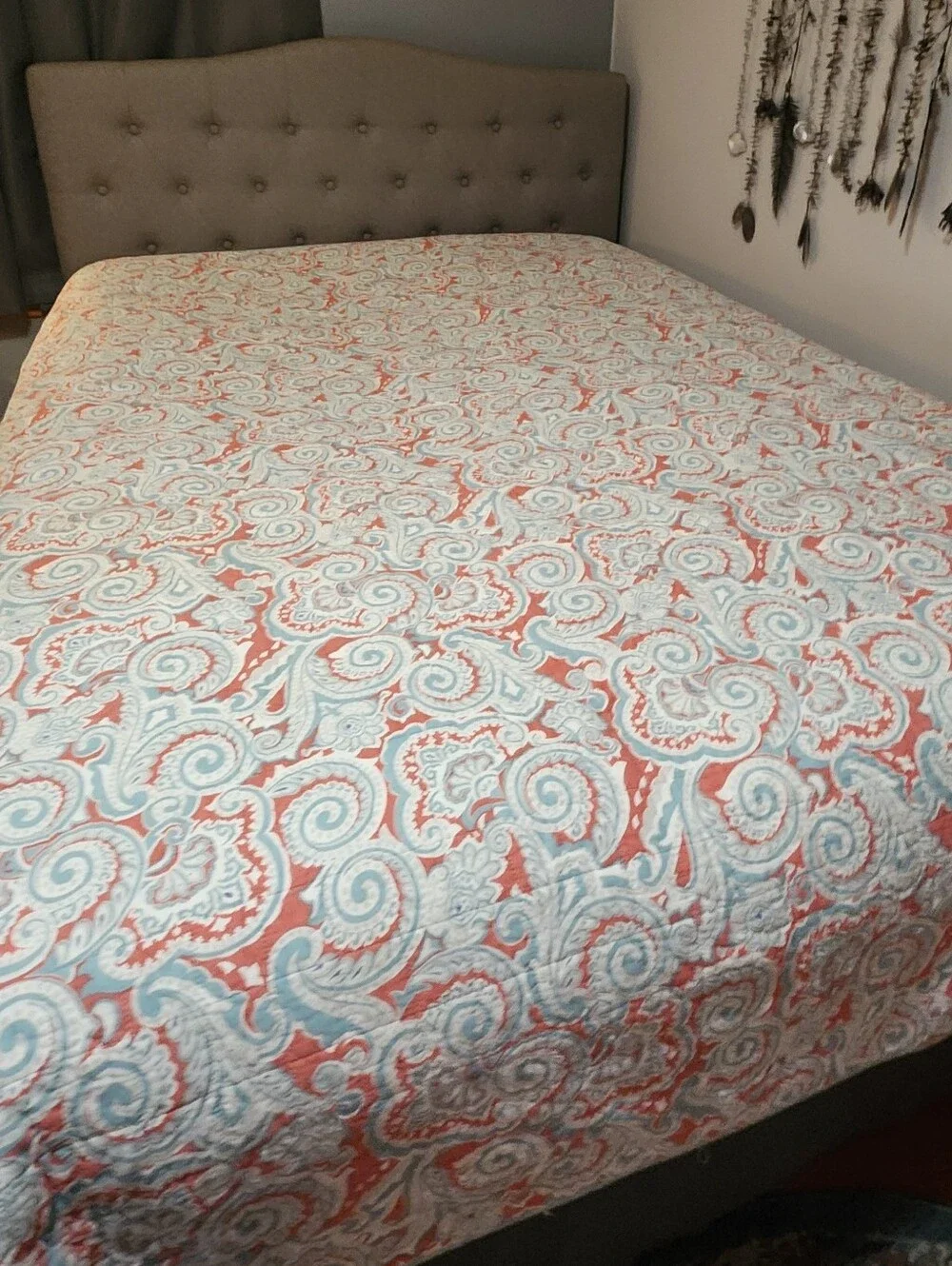 Beautiful Paisley Print Queen Size Quilt